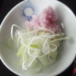 蕎遊庵 - 薬味、辛味大根が付いてます。