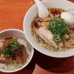 麺屋 六感堂 - 煮干中華蕎麦(春分の日限定)＋焼豚丼