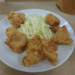 ラーメン 虎一番 - からあげ (小)  ※特製ラー油かける前