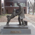 Aburuboa - 忠犬ハチ公と上野博士像