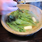 比良山荘 - おたふく菊菜(春菊)と熊