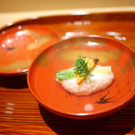 銀座 しのはら - 煮物碗　帆立真丈、ばちこ