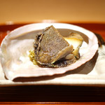 銀座 しのはら - 鮑（山口）真空蒸し、肝酢飯