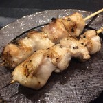 和鶏屋 - H.29.12.8.夜 塩水漬け胸肉串焼き @140円