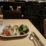 ナチュラルダイエットレストラン NODO - 野菜たっぷり本日のワンプレート、353kcal