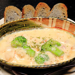 Miso cheese cream gratin served with bamboo charcoal baguette
