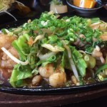 粂の坊ったん - ブリブリのホルモンがたくさん入ってボリューム満点。