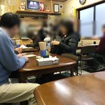 ニコニコ亭 - すでに満席に