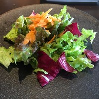 ワカヌイ グリル ダイニング バー 東京 - ワカヌイサラダ