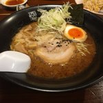 麺屋 はやたろう - とんこつ黒旨