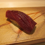 鮨 銀座 おのでら - マグロ赤身の漬け