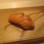 鮨 銀座 おのでら - サクラマスの漬け　山山葵