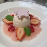 リール ギンザ - 桜のパンナコッタ