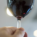 オクサリス - 高脚杯（ぐらす）に紅葡萄酒（さけ）