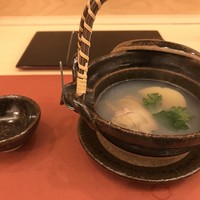 鮨 そえ島 - はまぐりと筍の土瓶蒸し。