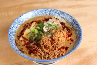 麺道楽 神楽や - 鶏白湯スープの神楽や担々麺