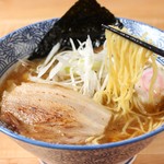 Men Doraku Kaguraya - 神楽や中華そば清湯スープ