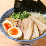 Men Doraku Kaguraya - 濃潤白湯鶏そばの全部のせセット