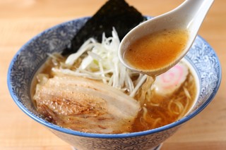 麺道楽 神楽や - 神楽や中華そば清湯スープ