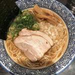 極上濃厚煮干らーめん・つけ麺 麺屋 星乃音 - あっさり煮干しそば680円