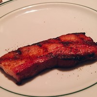 ウルフギャング・ステーキハウス 六本木 - シズリングベーコン