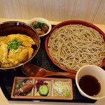 和食と串揚げ 六角亭 - ヒレかつ丼と山形そばのセット