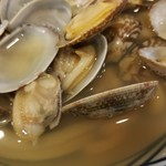 Marugame Seimen - あさりを煮込んだスープ