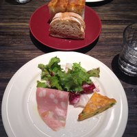 grigio la tavola - 前菜盛り合わせ、自家製パン