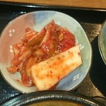 韓国の家 - キムチと小鉢2品