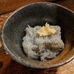 天史朗鮨 - お通し　生シラス　生酢で頂きます