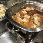 ロバタ&イタリアン トウヤ - 肉豆腐風の煮物