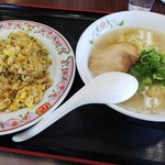 餃子の王将 - 白湯ラーメン+肉味噌チャーハン ¥680