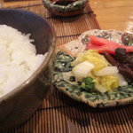 酒彩 庵寿 - ご飯と漬け物