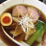 麺や恵 - しょう油ラーメン。700円。