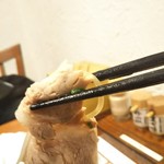 麺屋 猪一 - これはラーメンの方のチャーシュー 
      こっちも美味しかったです。