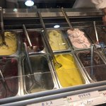 伊太利亜のじぇらぁとや - ジェラートのショーケース