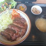 美味しいお肉の店 やまの - 