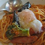 生パスタ&イタリア大衆酒場 小麦屋 - 温玉チリソースパスタ