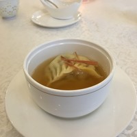 銀座 飛雁閣 - 点心入り蒸しスープ