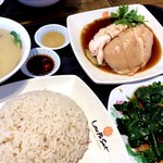 Fragrance Garden Chicken Rice - 料理写真: