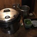 亀正くるくる寿司 - お替り自由のお味噌汁