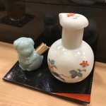 今よし - 卓上にあるお醤油は出番はありませんでした。