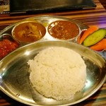 ネパール民族料理店 ネワーダイニング - チキンタリセット　税込500円