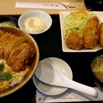 とんかつ勝亭 - かつ丼と個数で注文出来る牡蠣フライ