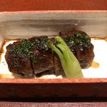 日本料理 晴山 - 早掘りの筍飛騨牛を巻いて