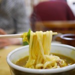 京都祇園 おかる - うどんにチーズとカレーが絡む！