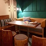 ハブラシ ビア アンド ポテト - 可愛いソファ席