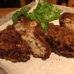 焼鳥 酉たけ - 名物　鳥メンチ　しっかり味が付いているのでこのままいただくのがベストです