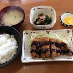 あすなろ - 料理写真:カツ定食＝７２０円