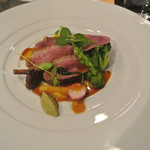 アキヒサ ハンダ - 滝川産スノーホワイトチェリバレー鴨のロティ